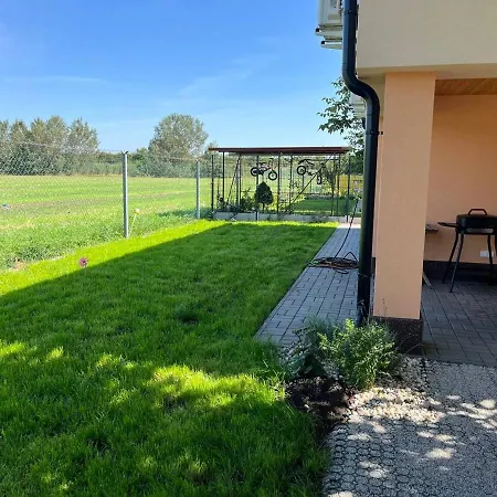 Dum C. 6 - Rekreacni Domy Milovice Vakantiehuis